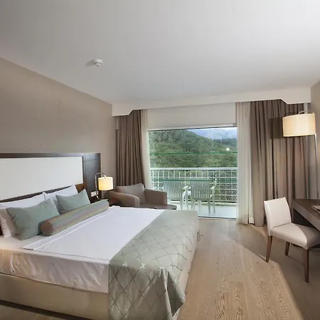 فندق Miarosa Ghazal 5*